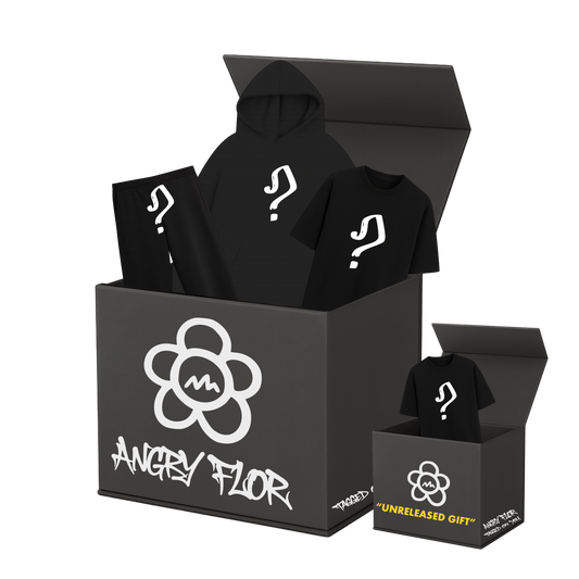 ULTIMATE MYSTERY BOX