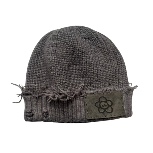 DISTRESSES BEANIE